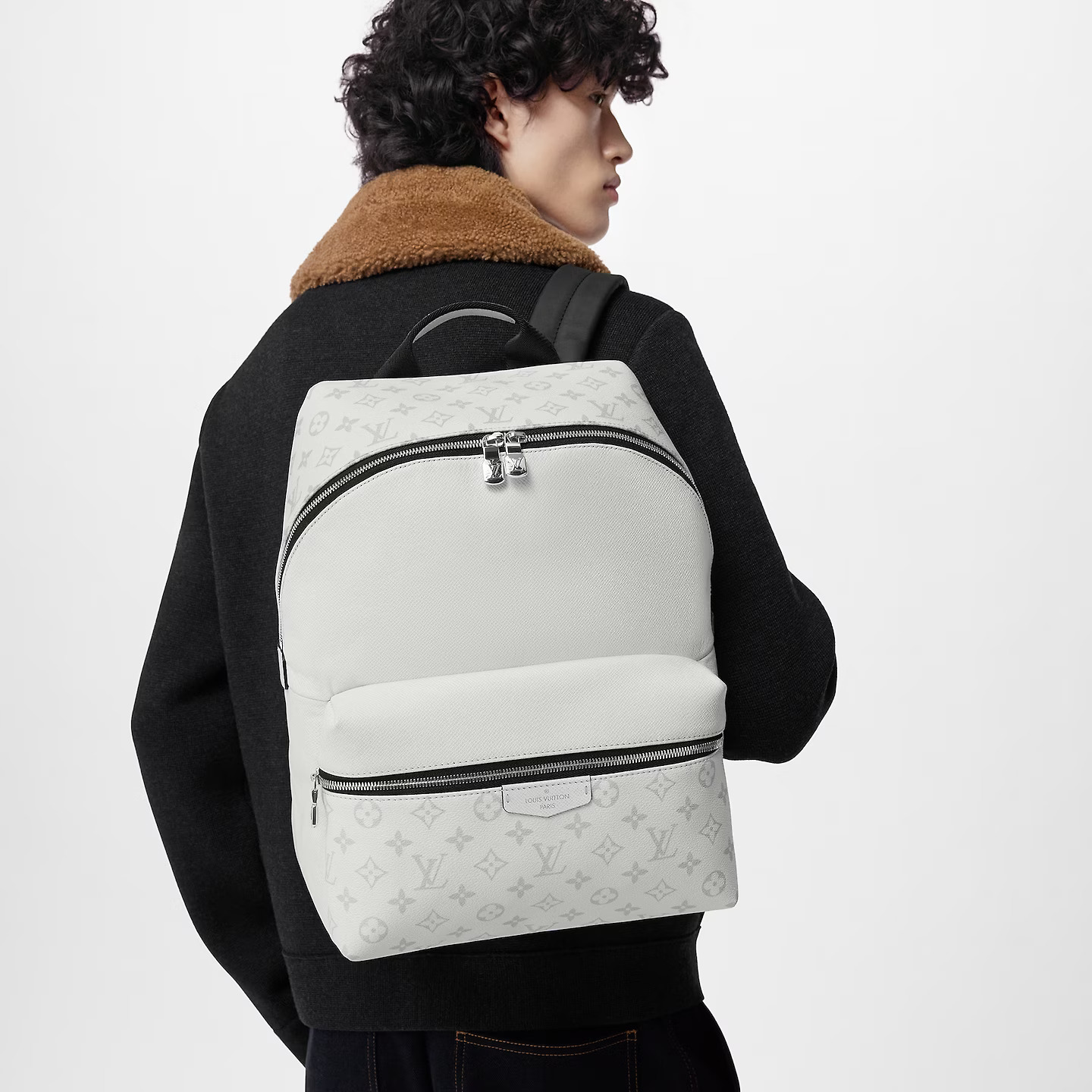 louis vuitton backpack white Sperone Damier Azur Luxe.It.Fwd while scaled Louis Vuitton Virgil Abloh Discovery